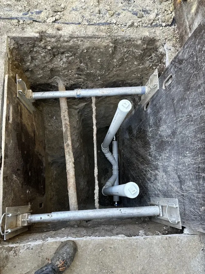 Experienced plumber completing Drain Cleaning work in Tiger Point